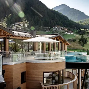 - Alpine . Luxury . Life 5*, Solden Austria